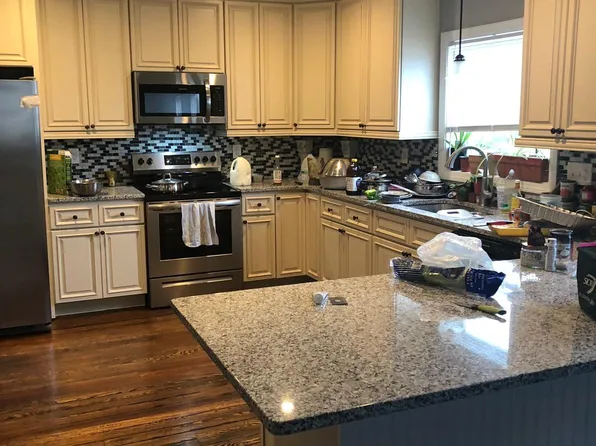 283 Sutton Ave, East Providence, RI 02914
