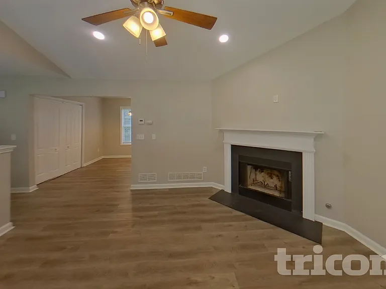 157 Millwheel Dr — Photo 2