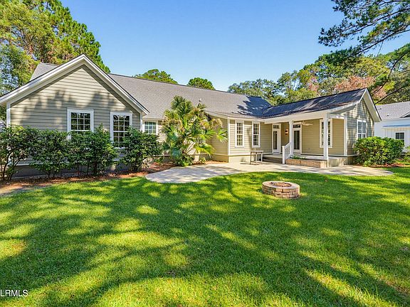 2nd image of 10 Grande Oaks Way
