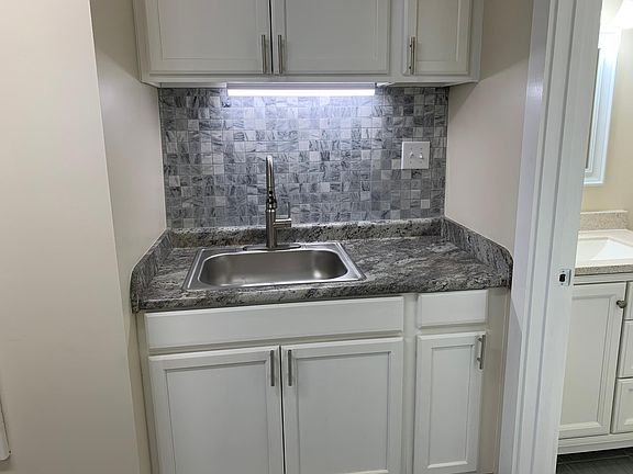 5th image of 6308 W Morris St