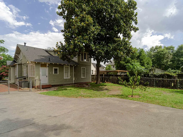 1435 Johns Rd — Photo 38