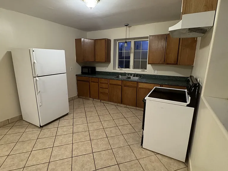184 Lancaster Brook Rd — Photo 3
