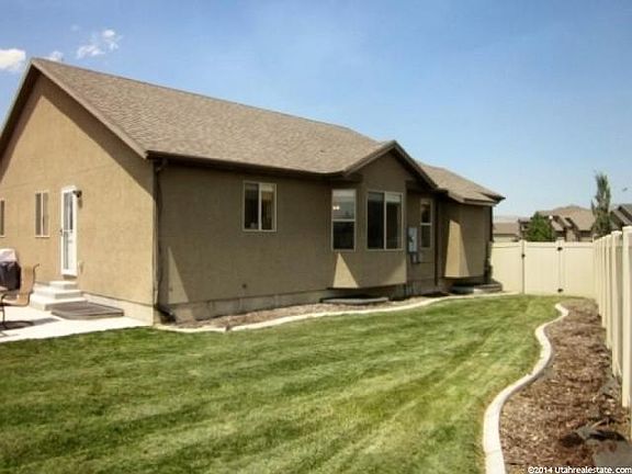 3rd image of 693 N Channing Ct