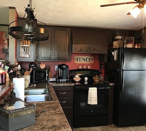 5th image of 1308 Garden Ln