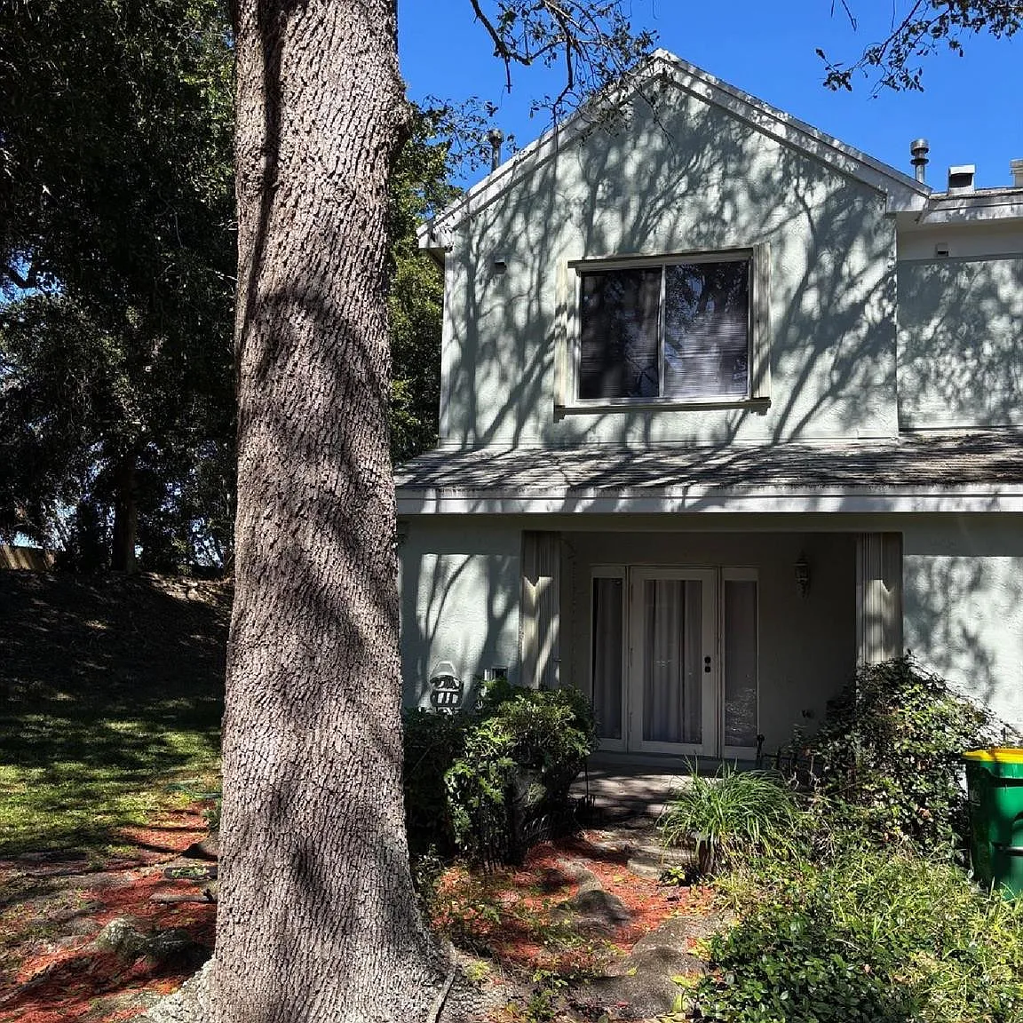 2 bed, 1.5 bath, 1110 sqft, $2,295 — Photo 2
