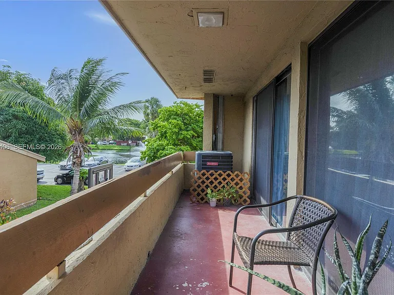 8390 N Missionwood Cir #D-18 — Photo 16