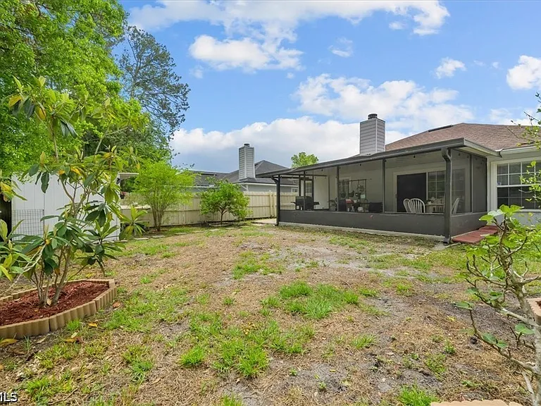 11179 Bentley Trace Ln E — Photo 15