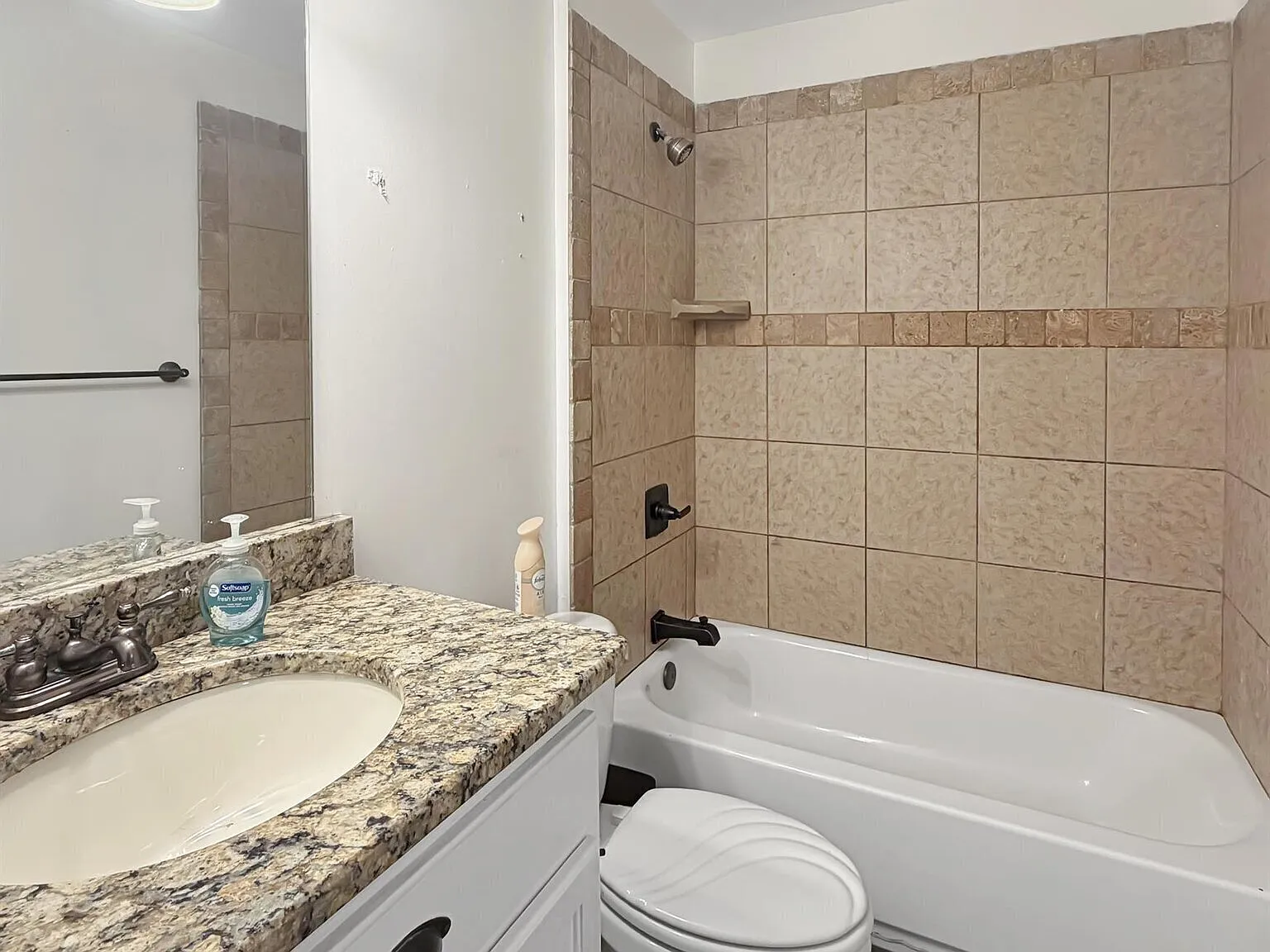 917 Homewood Dr — Photo 4