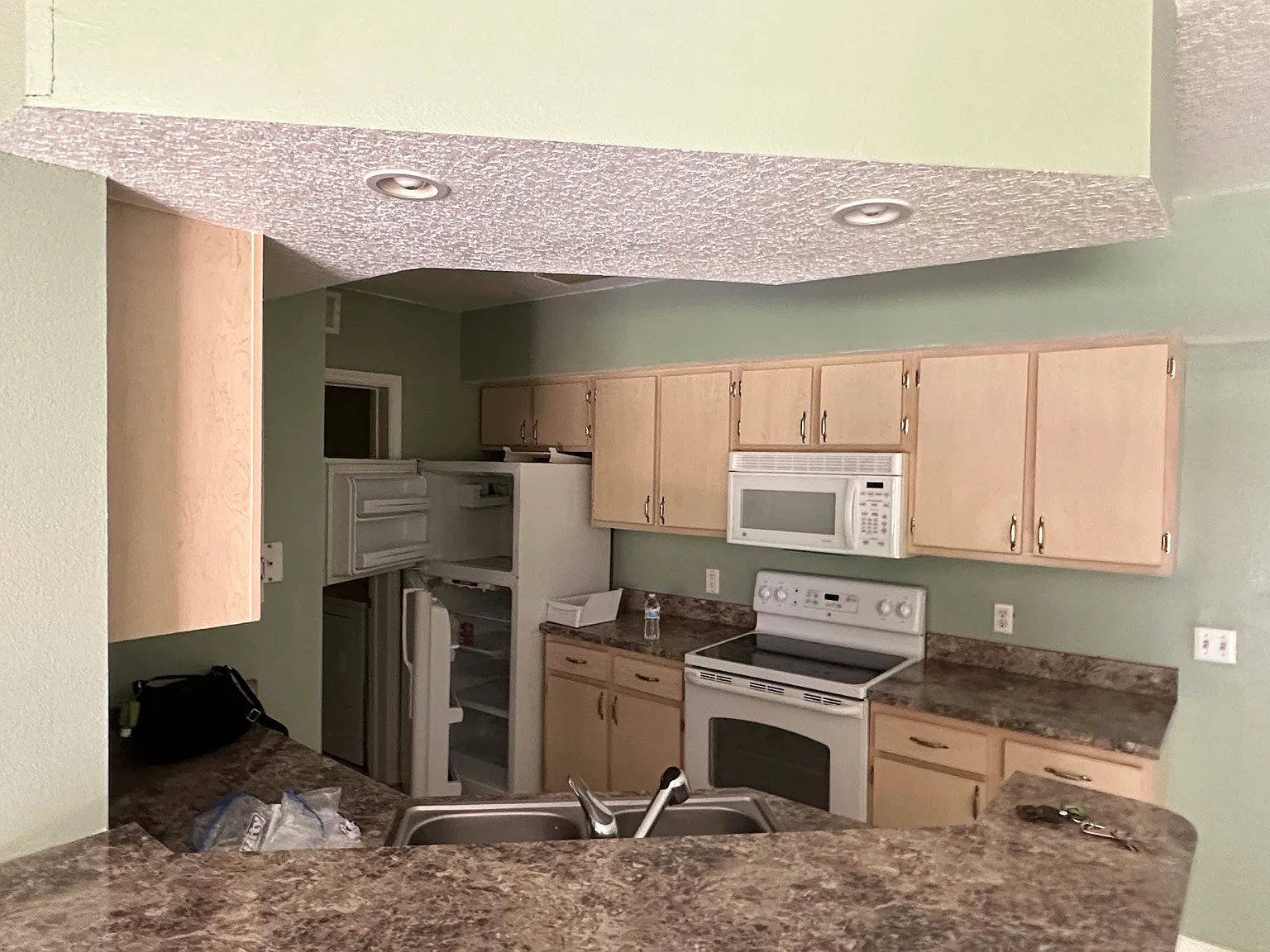 2 bed, 2.0 bath, 1000 sqft, $1,700 — Photo 2