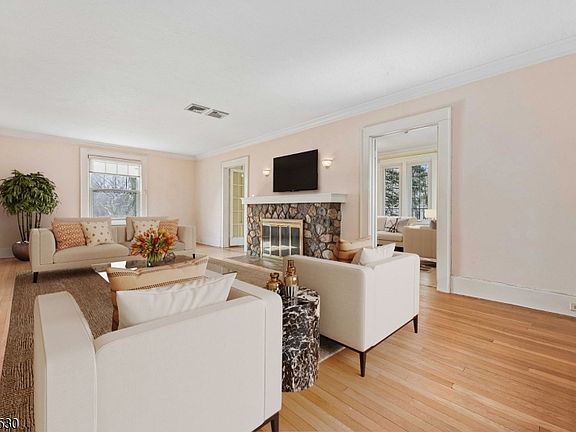 2nd image of 182 Meisel Ave