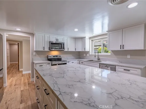 3860 Valley Lights Dr, Pasadena, CA 91107