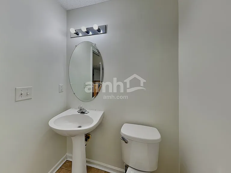 2305 Apple Glen Ln — Photo 9