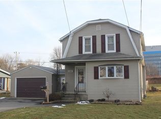 3661 7th St, Hamburg, NY 14219