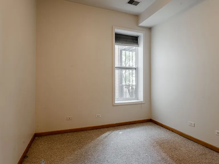 1444 N Leavitt St #2 — Photo 5