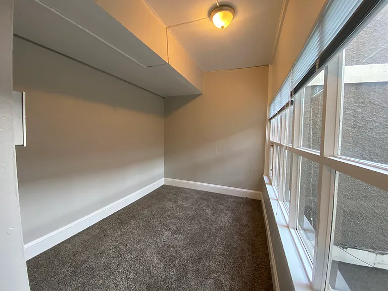 2345 NE Sandy Blvd #43 — Photo 13