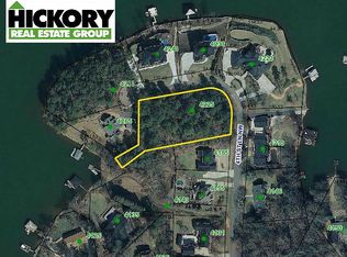 4225 4th Street Ln NW, Hickory, NC 28601