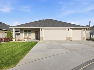 3615 S Palouse Ct, Kennewick, WA 99337