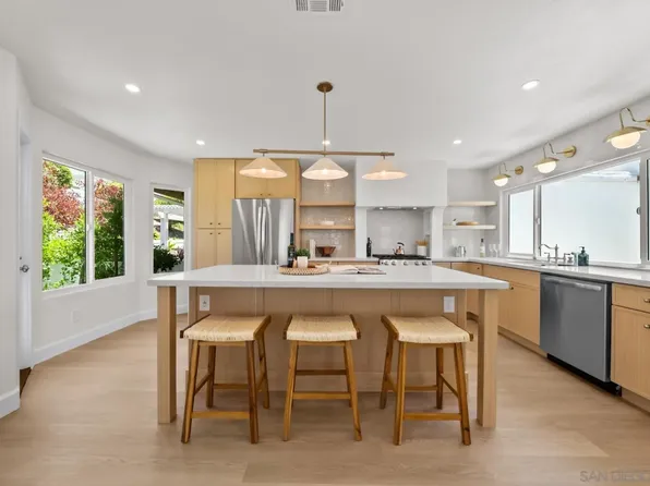 4742 Collinos Way, Oceanside, CA 92056