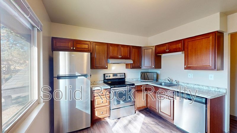 1st image of 1801-2 Eagle View Dr