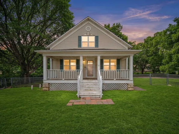 1201 W 8th St, Junction City, KS 66441