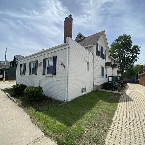 4916 S Wayne Rd #1 — Photo 8