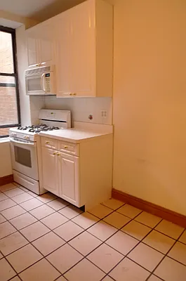 Rented by Metro Realty NY Inc | media 12