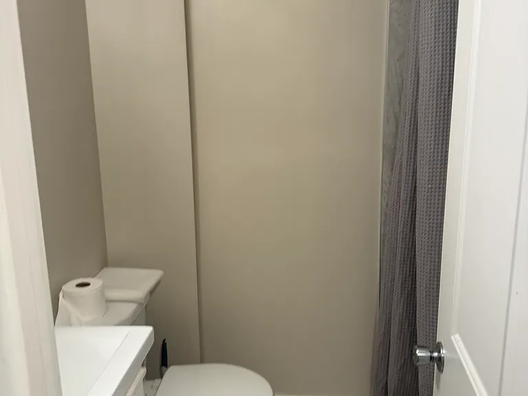 LL Full Bath