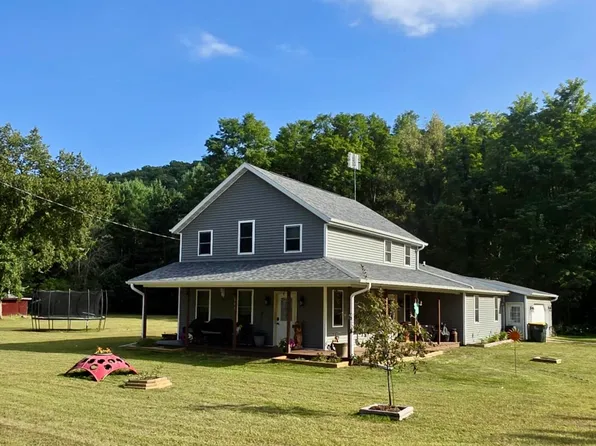 601 William St, Avoca, WI 53506