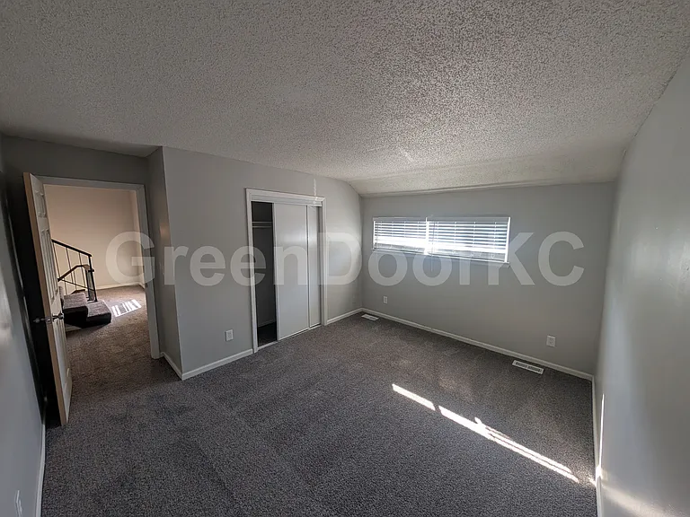 16520 W 141st St — Photo 6