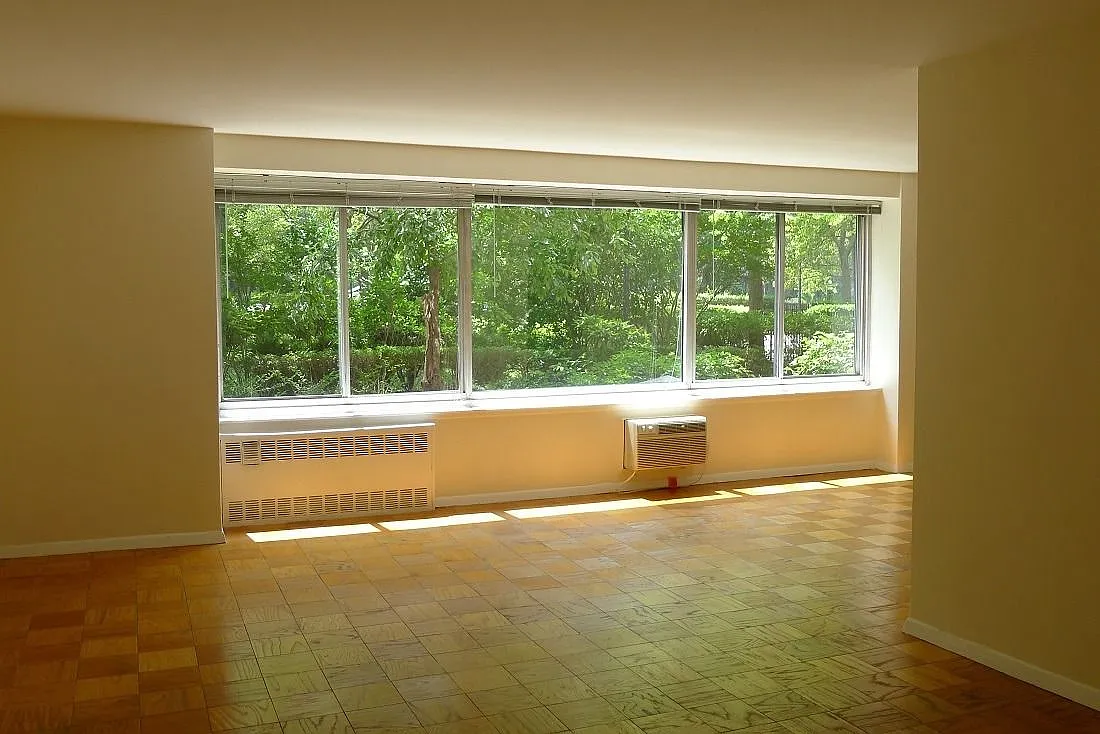 400 Central Park W APT 1L photo 1