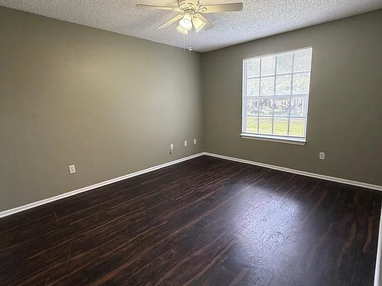 5124 Park Central Dr #527 — Photo 12