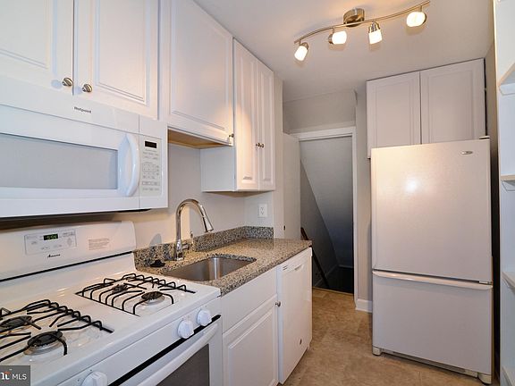 5th image of 506 E Nelson Ave