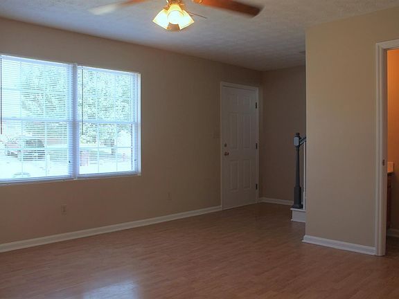 4th image of 125 Garnet Dr