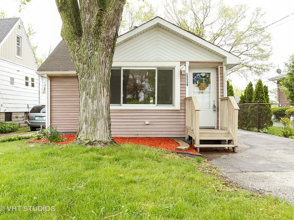1st image of 15539 Leclaire Ave
