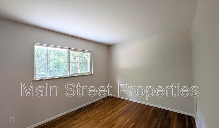 2117 Pullman Cir — Photo 11