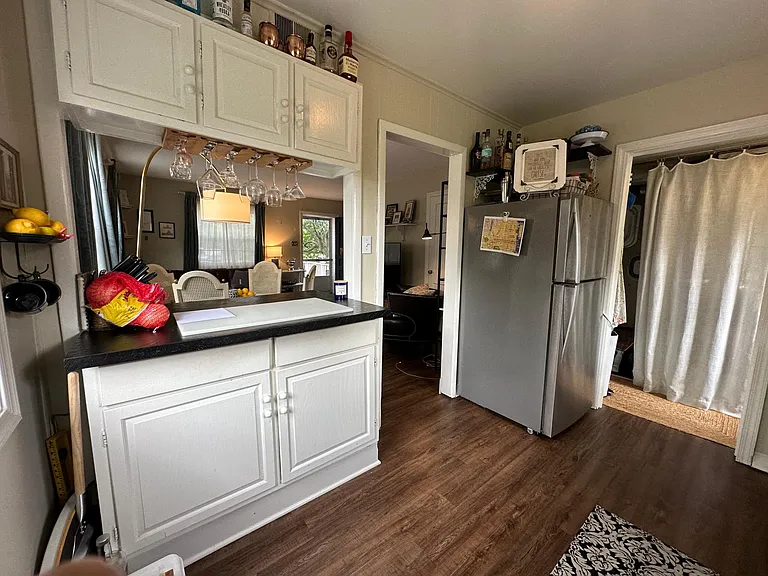 49 E Rosemont Ave — Photo 19