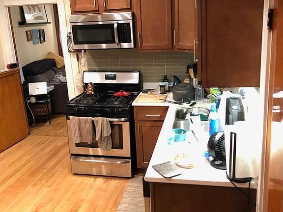 4th image of 2550 W Carmen Ave