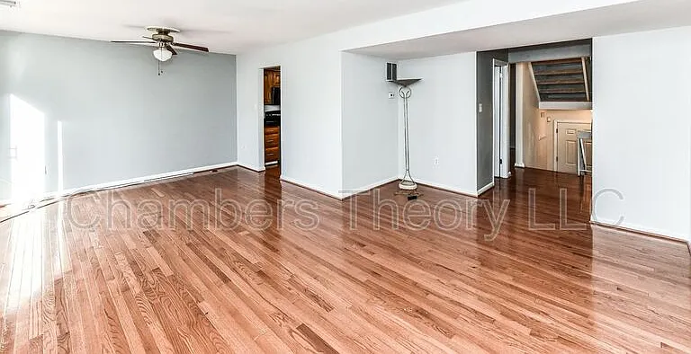 8088 Edinburgh Dr — Photo 8