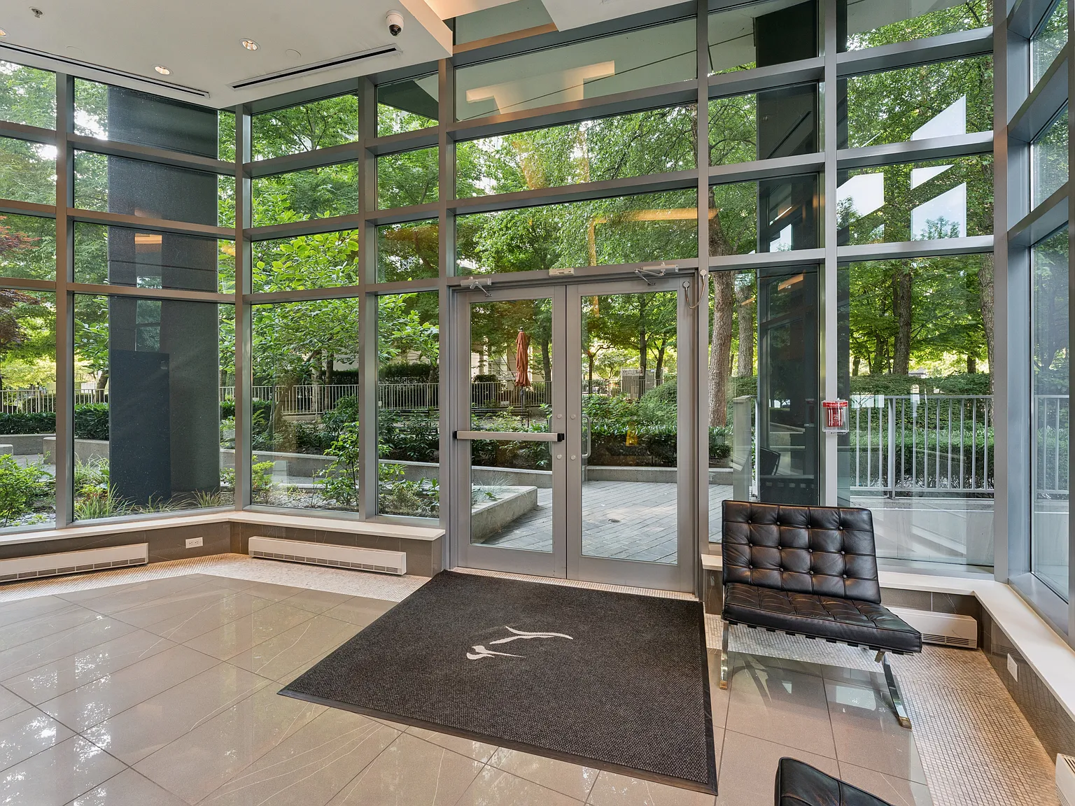 2 bed, 1237 sqft, $5,500 — Photo 3