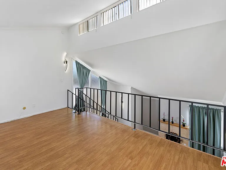 5325 Newcastle Ave #312 — Photo 10