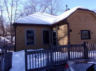 1819 Pierce St, Dubuque, IA 52001