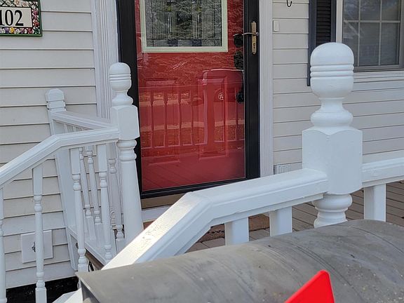 4th image of 2102 W Ayres Ave