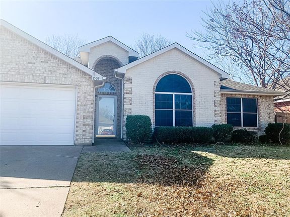 2nd image of 1509 Fern Dr
