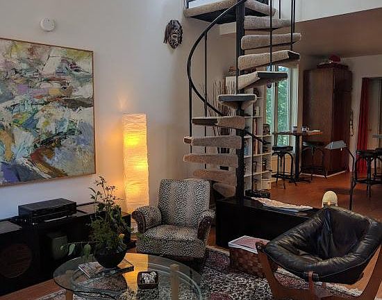 Living room staircase to 2nd floor