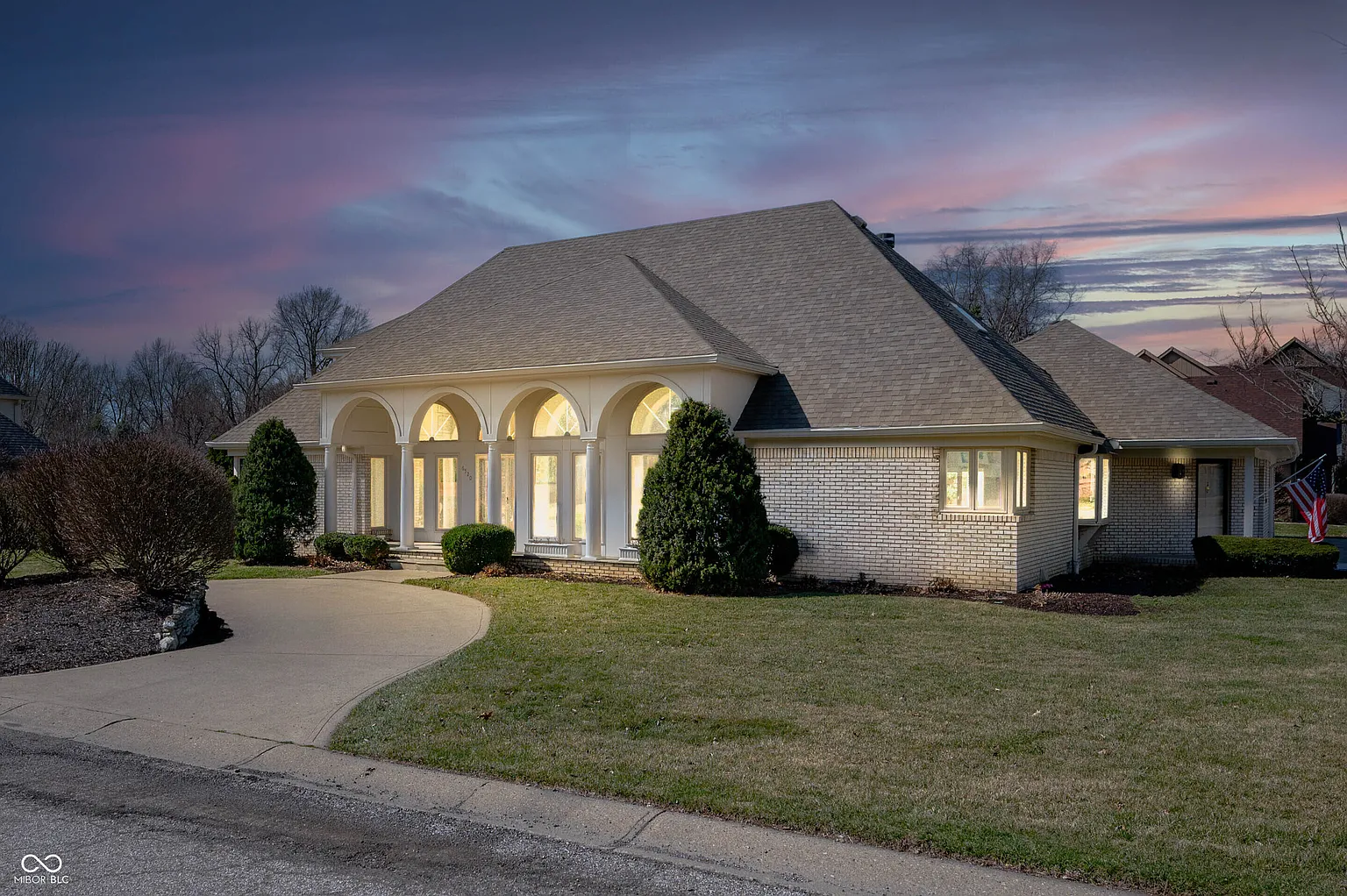 6520 Forrest Commons Blvd photo 1