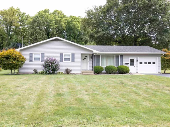 406 E Sunset Dr, South Whitley, IN 46787