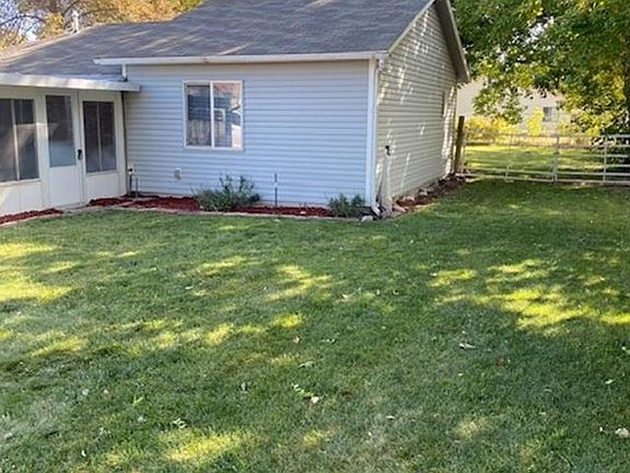 2nd image of 356 Moreland Ave