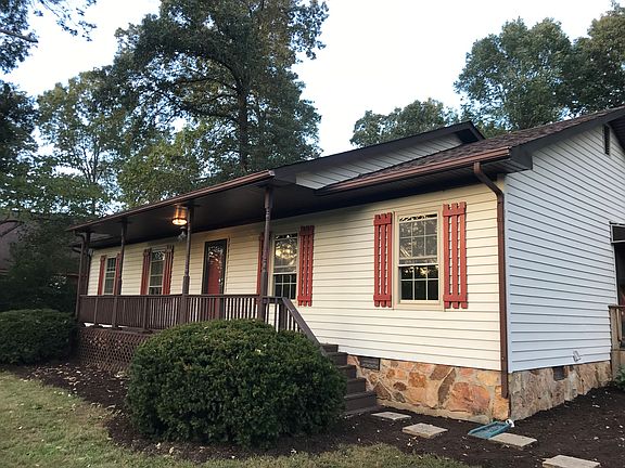 2nd image of 145 Hickory Ln
