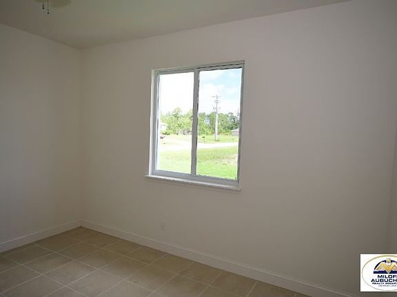 5th image of 1723 SW 33rd Ter