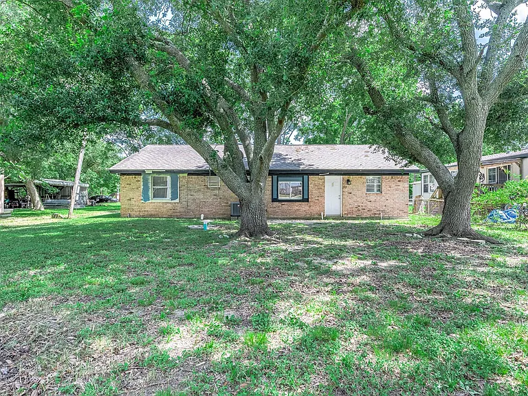 455 County Road 129B — Photo 10